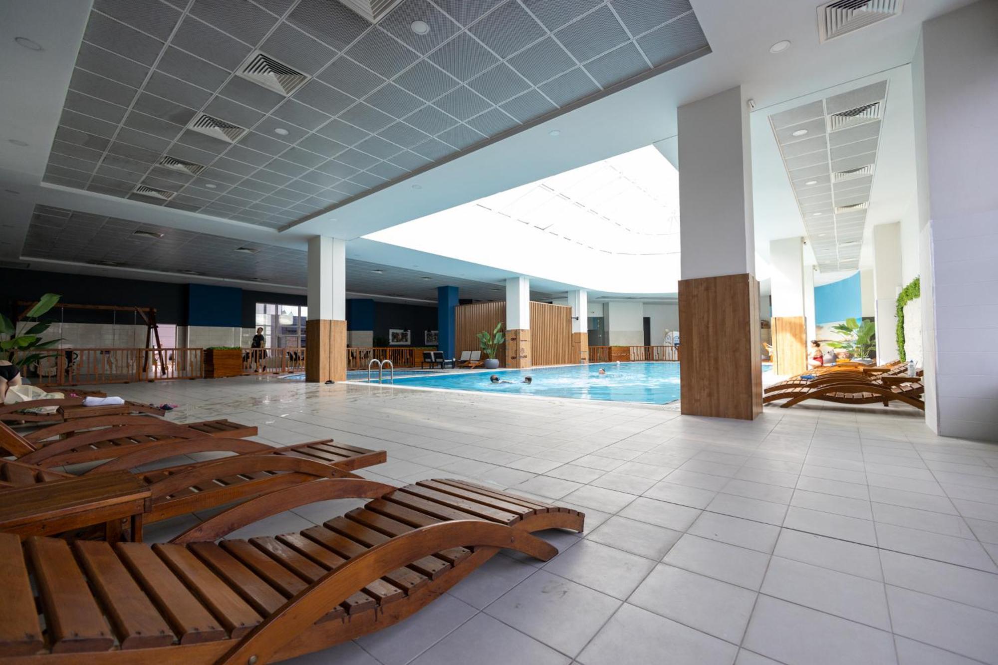 33Rd Floor Twin Apartments In Cevahir Sky City Complex With Pool, Spa, Fitness And Parking Included In Price Skopie Exterior foto